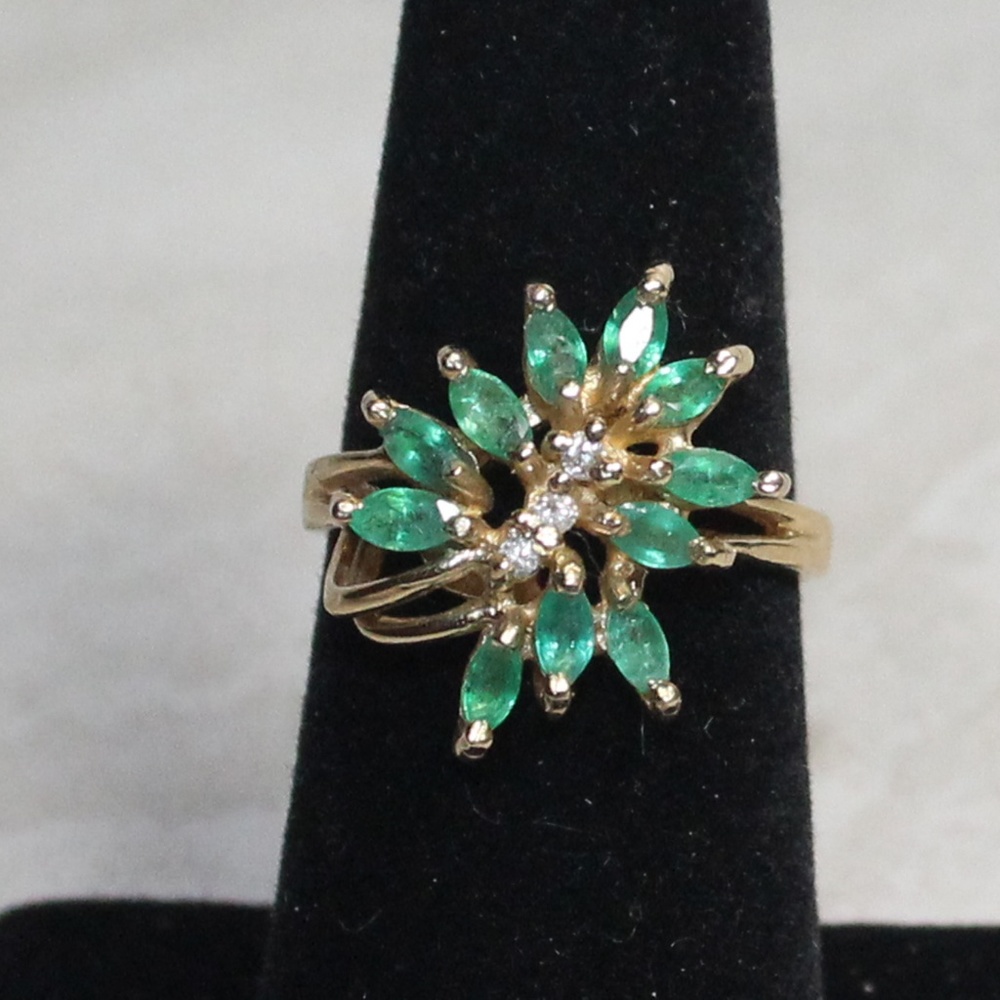 14kt Gold Diamond and Emerald Ring